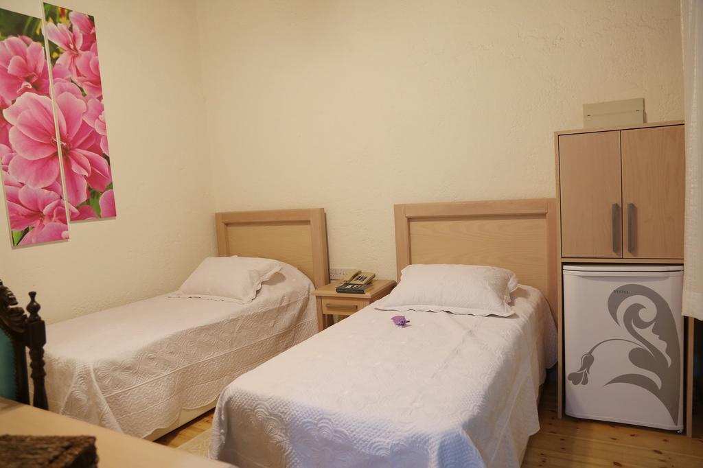 Cypriot Swallow Boutique Hotel Nicósia Quarto foto