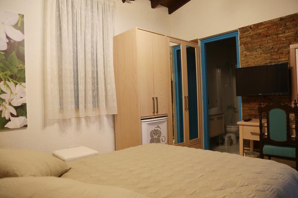 Cypriot Swallow Boutique Hotel Nicósia Quarto foto