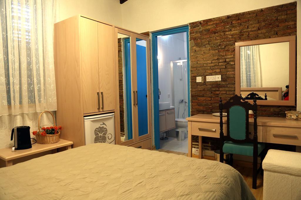 Cypriot Swallow Boutique Hotel Nicósia Quarto foto